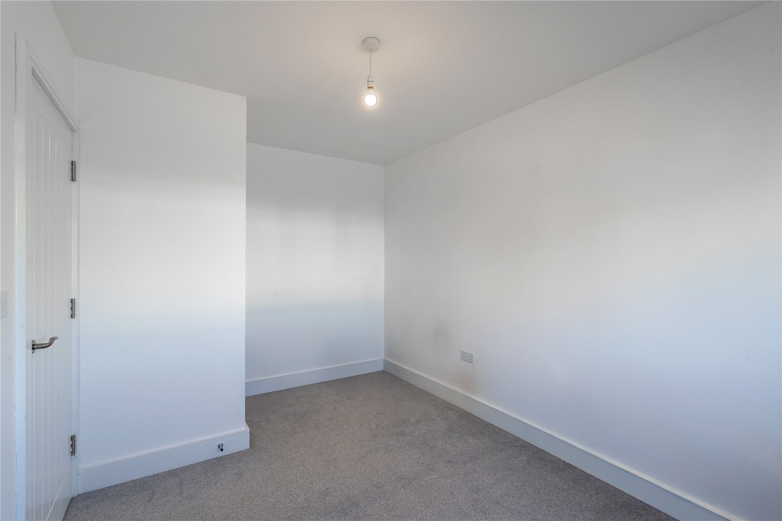 Silverstone Drive, Akron Gate, Wolverhampton, WV10 - DB Roberts