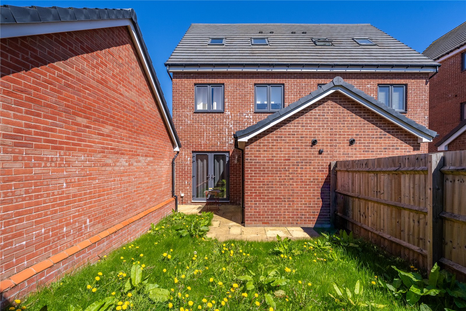 Silverstone Drive, Akron Gate, Wolverhampton, WV10 - DB Roberts