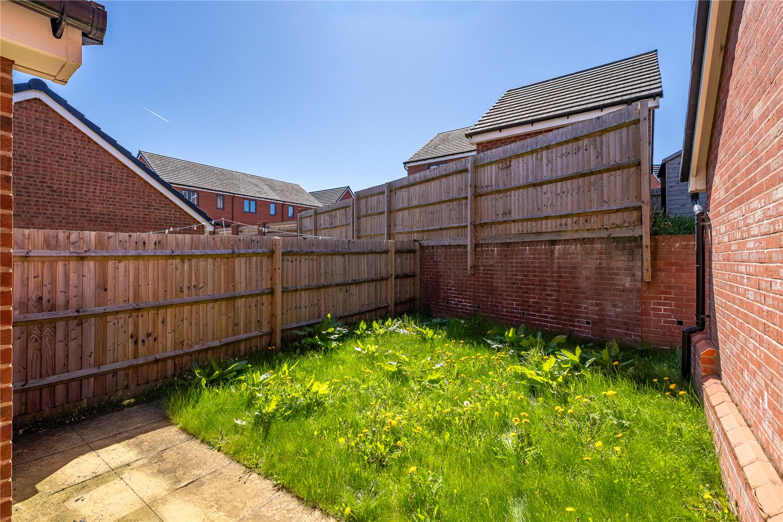 Silverstone Drive, Akron Gate, Wolverhampton, WV10 - DB Roberts