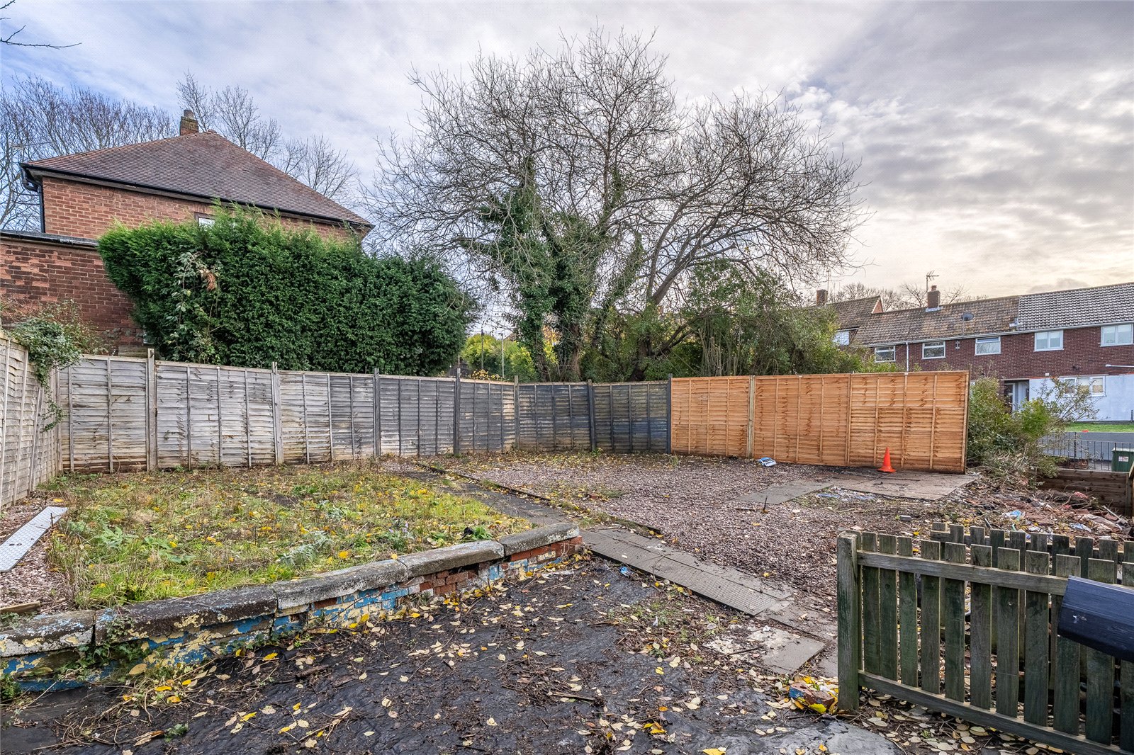 Summergate, Gornal, Dudley, DY3 - DB Roberts