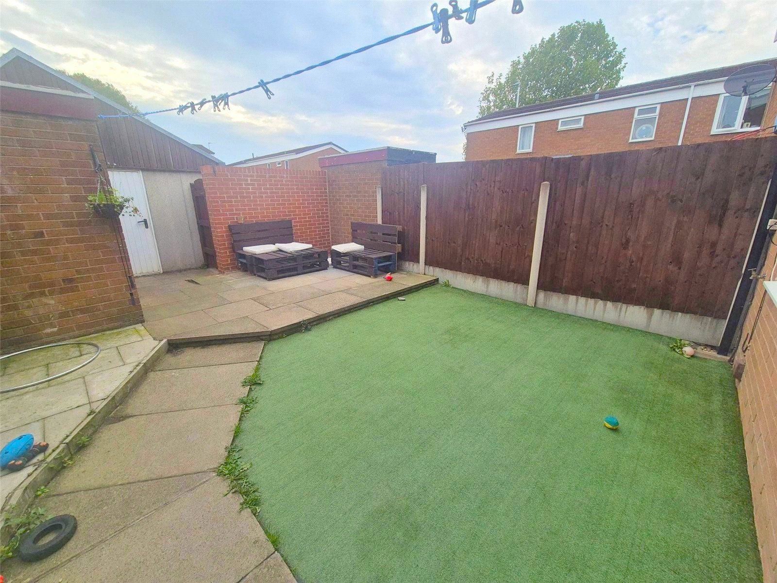 Westbourne, Woodside, Telford, TF7 - DB Roberts