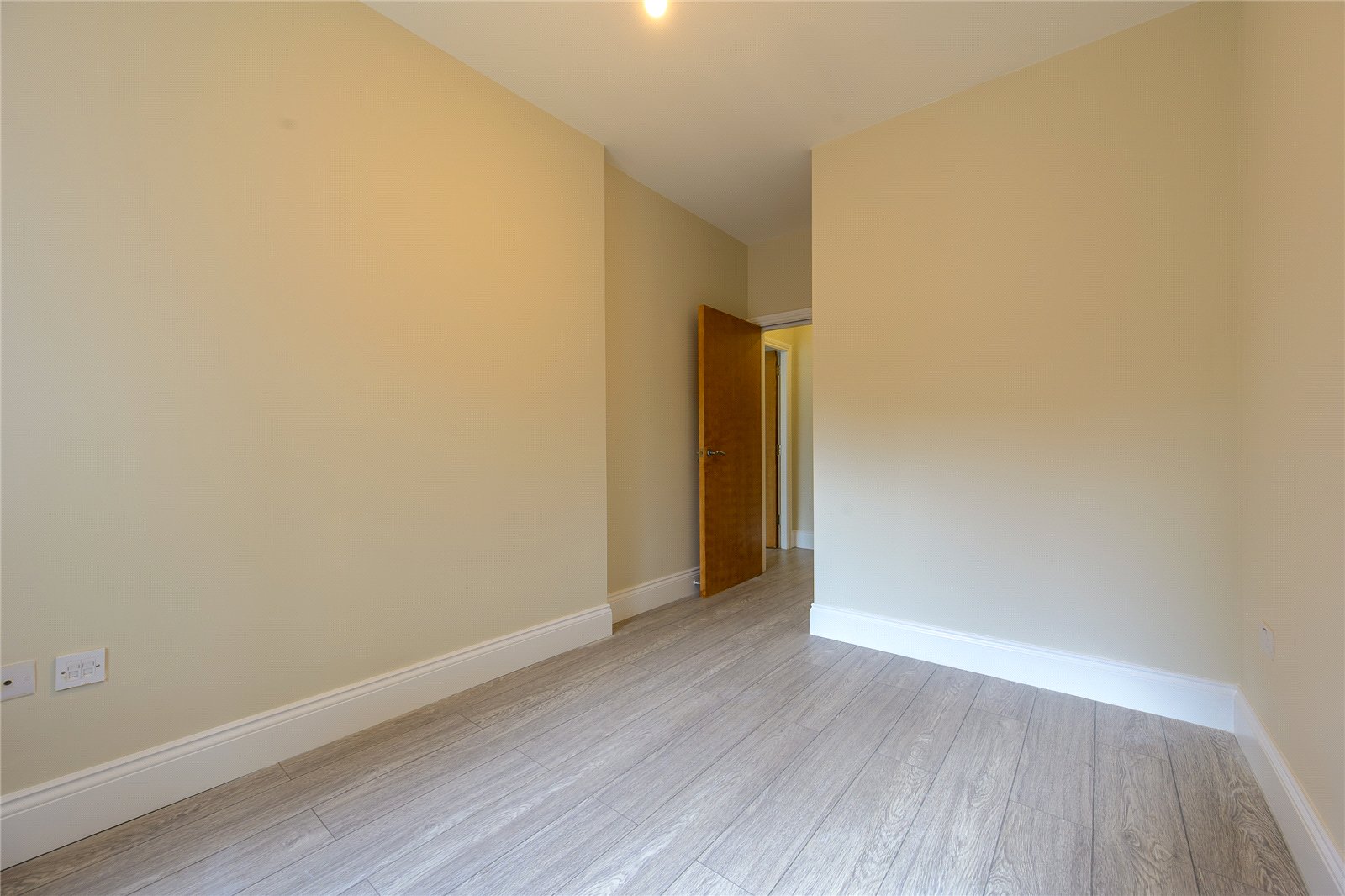 Apartment 14 1G, Balfour Crescent, Tettenhall, Wolverhampton, WV6 - DB Roberts