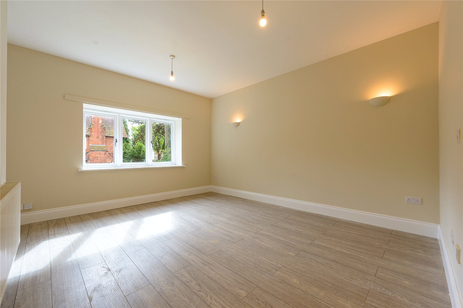 Apartment 14 1G, Balfour Crescent, Tettenhall, Wolverhampton, WV6 - DB Roberts