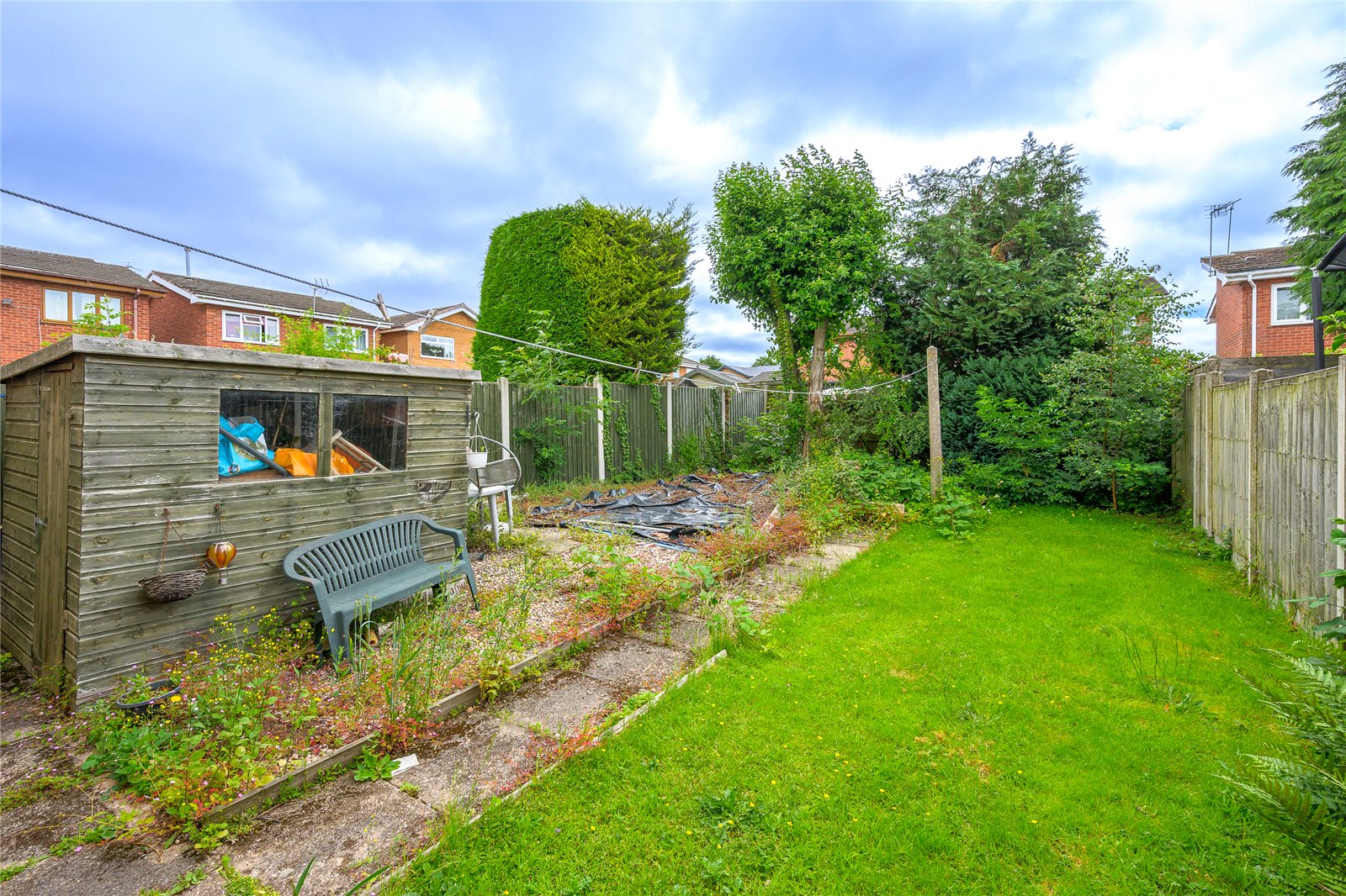 Alderton Drive, Bradmore, Wolverhampton, WV3 - DB Roberts