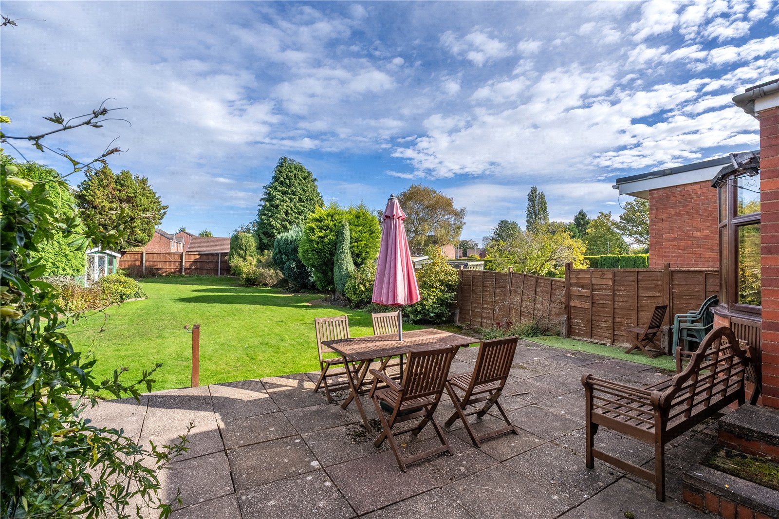 Renton Road, Oxley, Wolverhampton, WV10 - DB Roberts