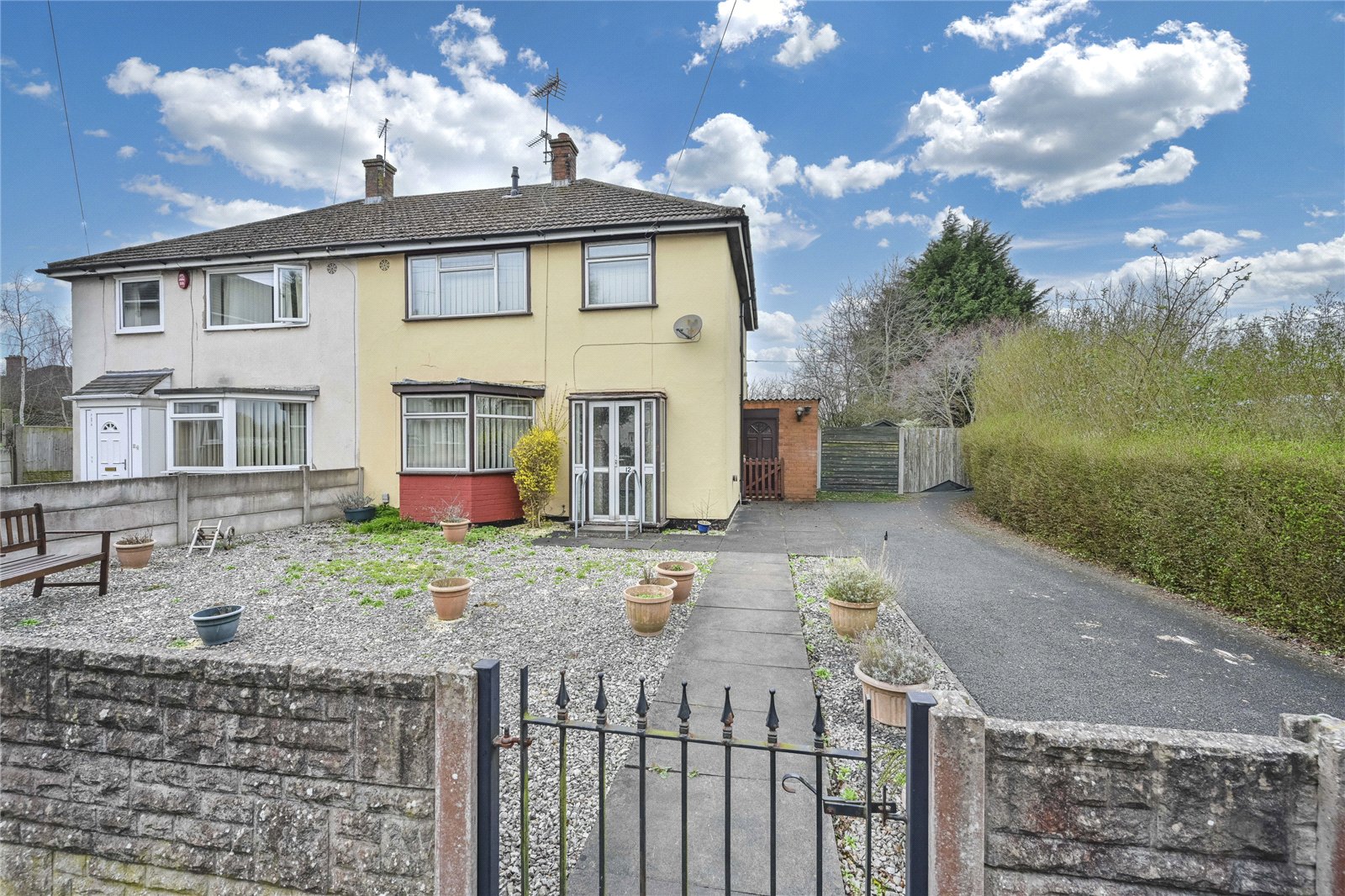 Byron Close, Stafford, Staffordshire, ST16 - DB Roberts