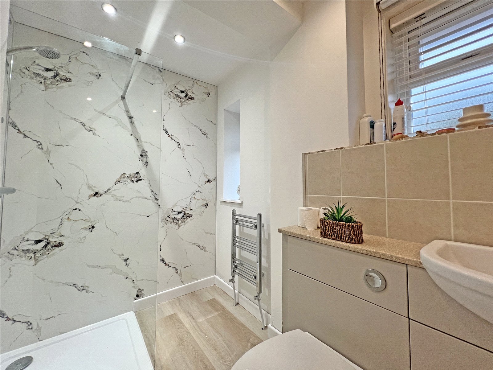 Portobello Close, The Rock, Telford, TF3 - DB Roberts