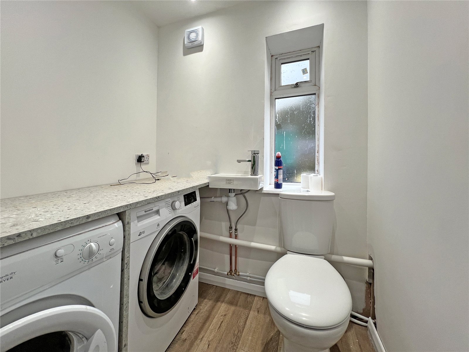 Portobello Close, The Rock, Telford, TF3 - DB Roberts