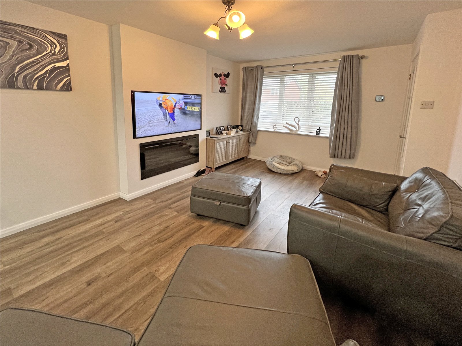 Portobello Close, The Rock, Telford, TF3 - DB Roberts