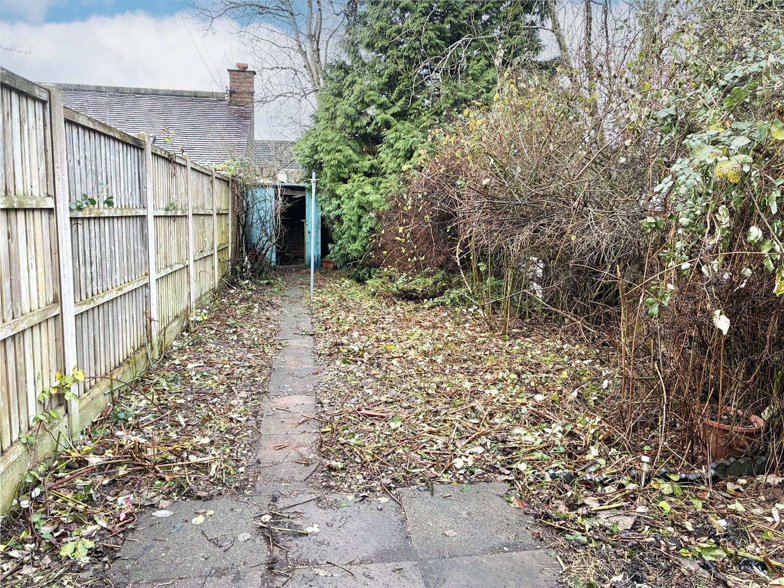 Rayleigh Road, Pennfields, Wolverhampton, WV3 - DB Roberts