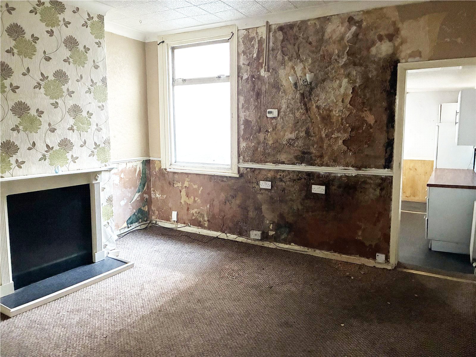 Rayleigh Road, Pennfields, Wolverhampton, WV3 - DB Roberts