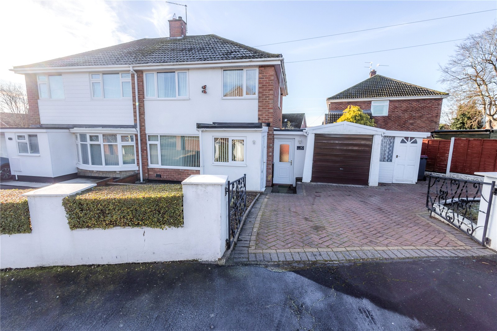 Southview Road, Little Dawley, Telford, TF4 - DB Roberts