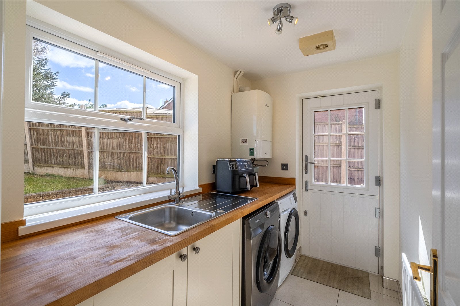 Meadow Dale Drive, Admaston, Telford, TF5 - DB Roberts