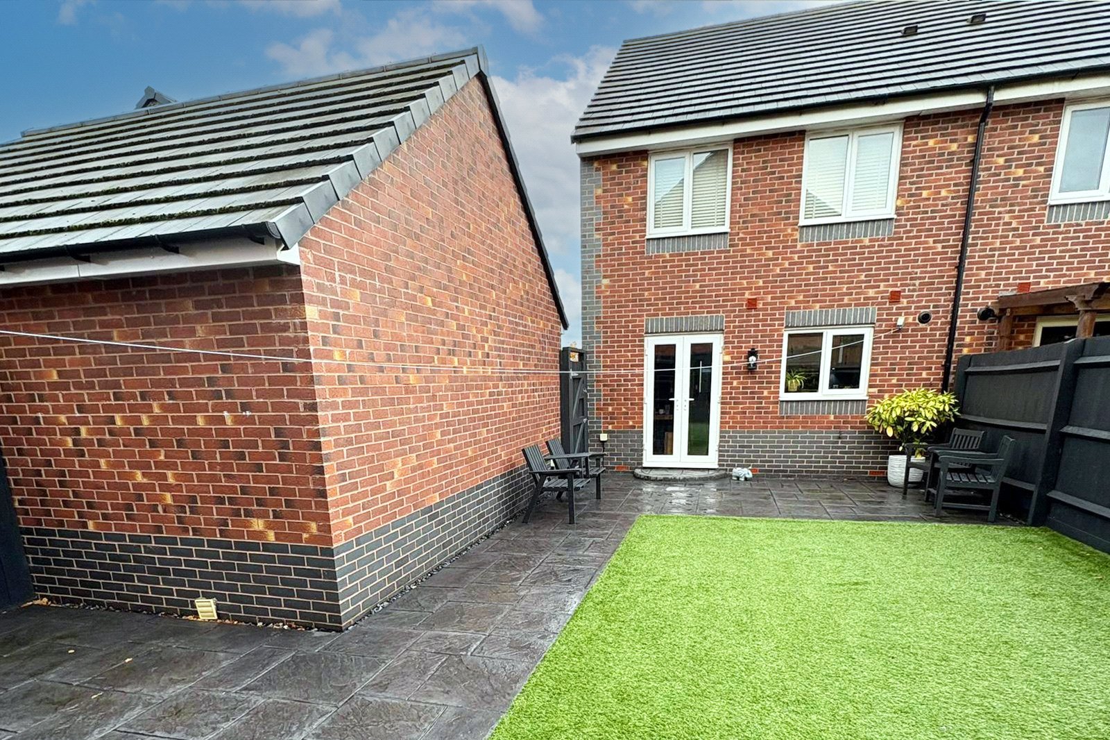Holland Drive, Weir Hill, Shrewsbury, SY2 - DB Roberts