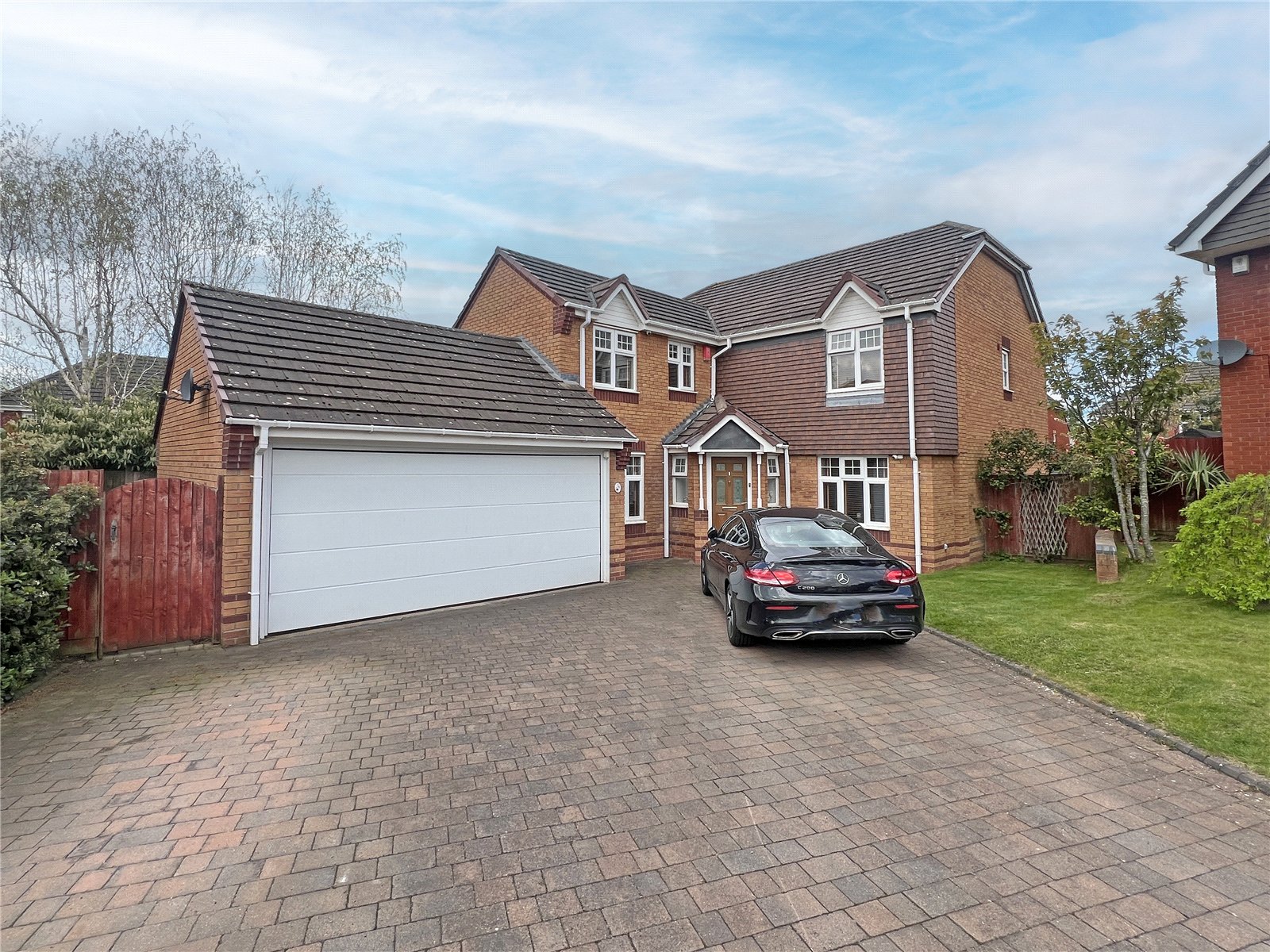 Eltham Drive, Priorslee, Telford, TF2 - DB Roberts