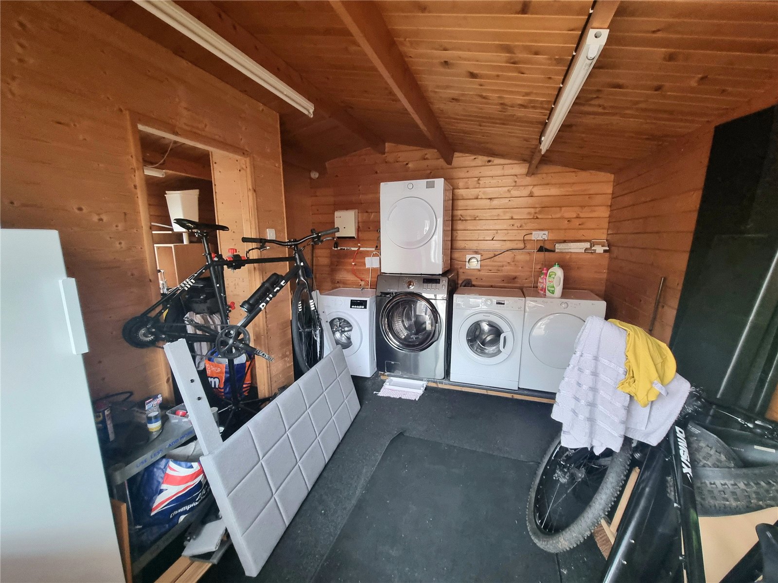 Stafford Road, Oakengates, Telford, TF2 - DB Roberts