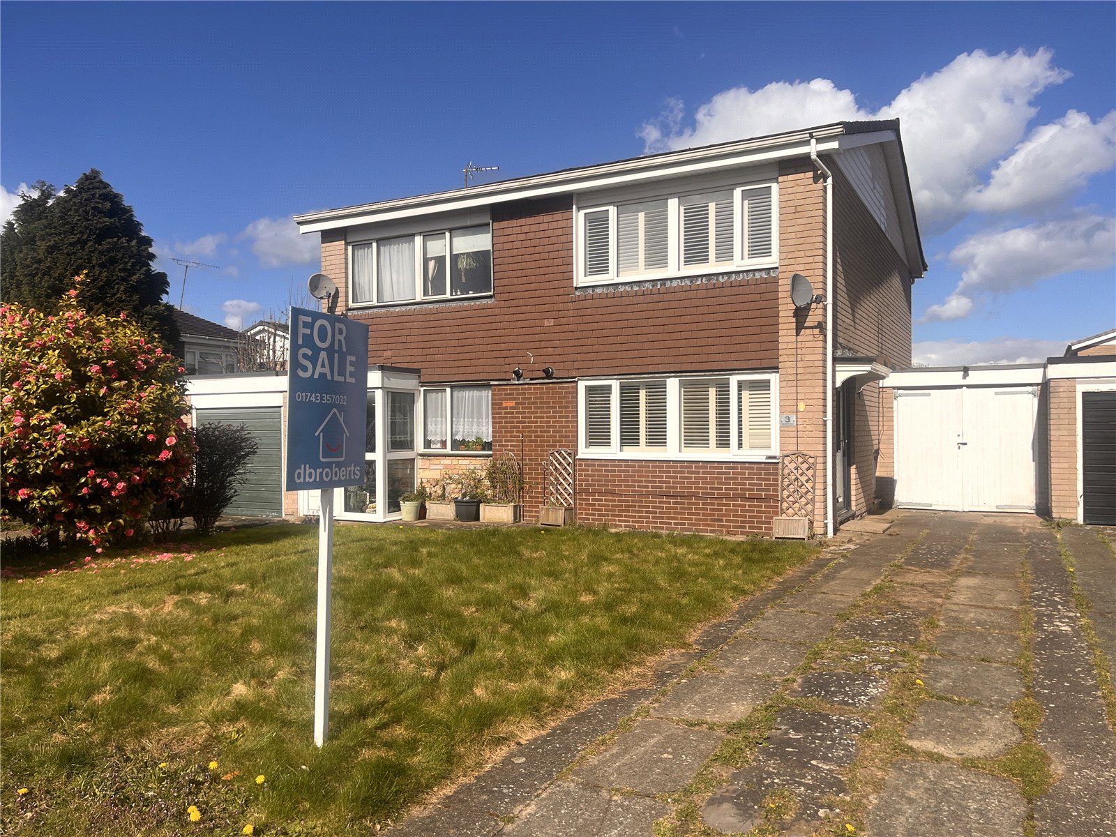 Newfield Drive, Castlefields, Shrewsbury, SY1 - DB Roberts