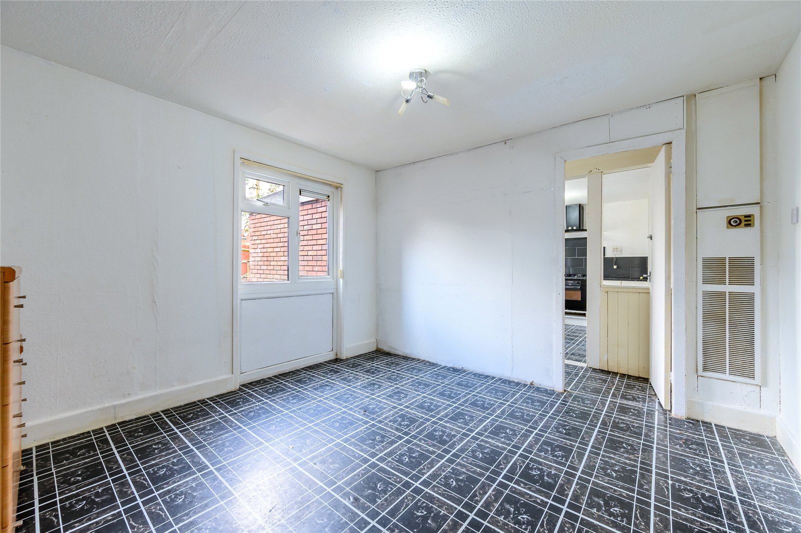 Overton Walk, Bradmore, Wolverhampton, WV4 - DB Roberts