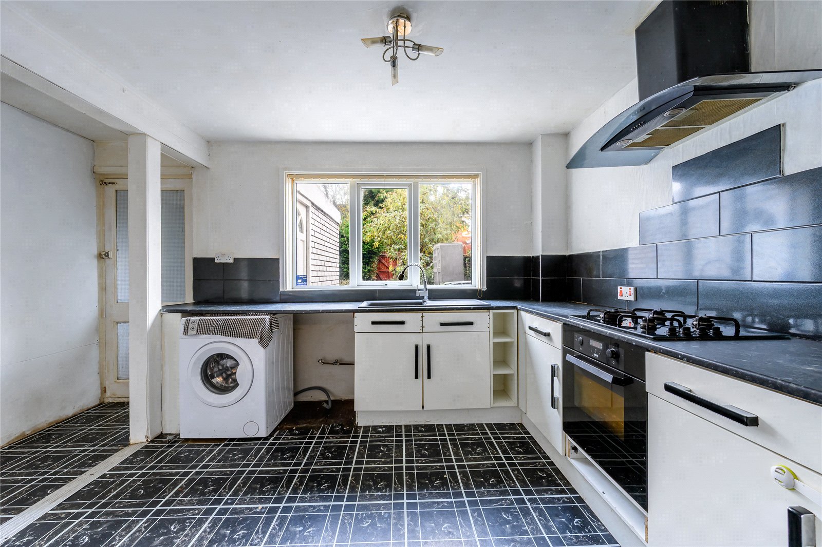 Overton Walk, Bradmore, Wolverhampton, WV4 - DB Roberts