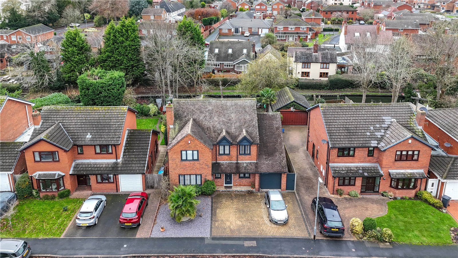 Little Marsh Grove, Penkridge, Stafford, ST19 - DB Roberts