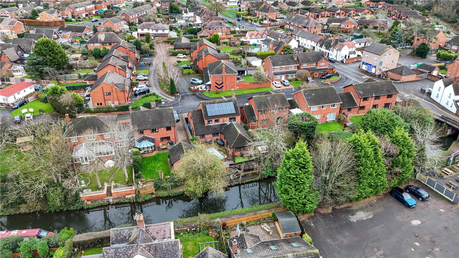 Little Marsh Grove, Penkridge, Stafford, ST19 - DB Roberts