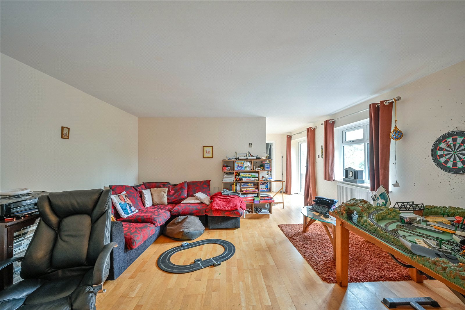 Little Marsh Grove, Penkridge, Stafford, ST19 - DB Roberts