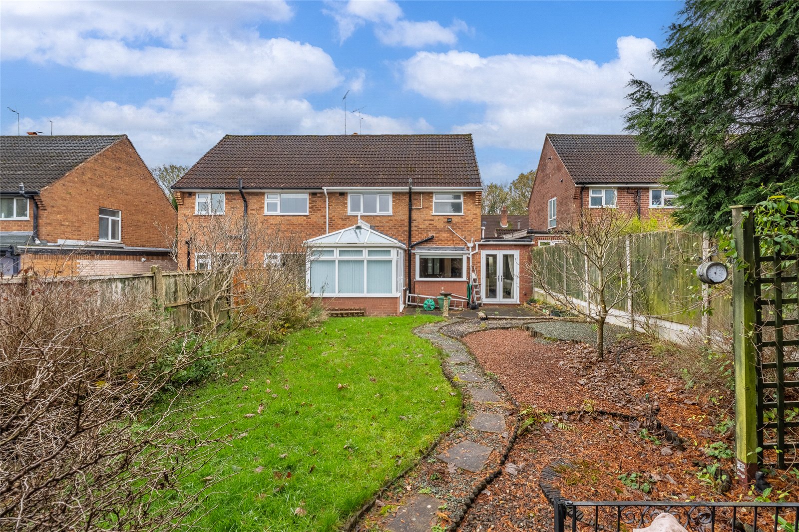 Windsor Gardens, Castlecroft, Wolverhampton, WV3 - DB Roberts