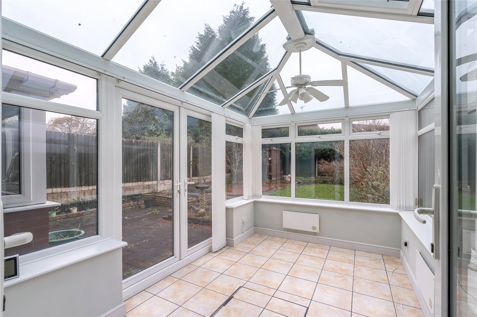 Windsor Gardens, Castlecroft, Wolverhampton, WV3 - DB Roberts