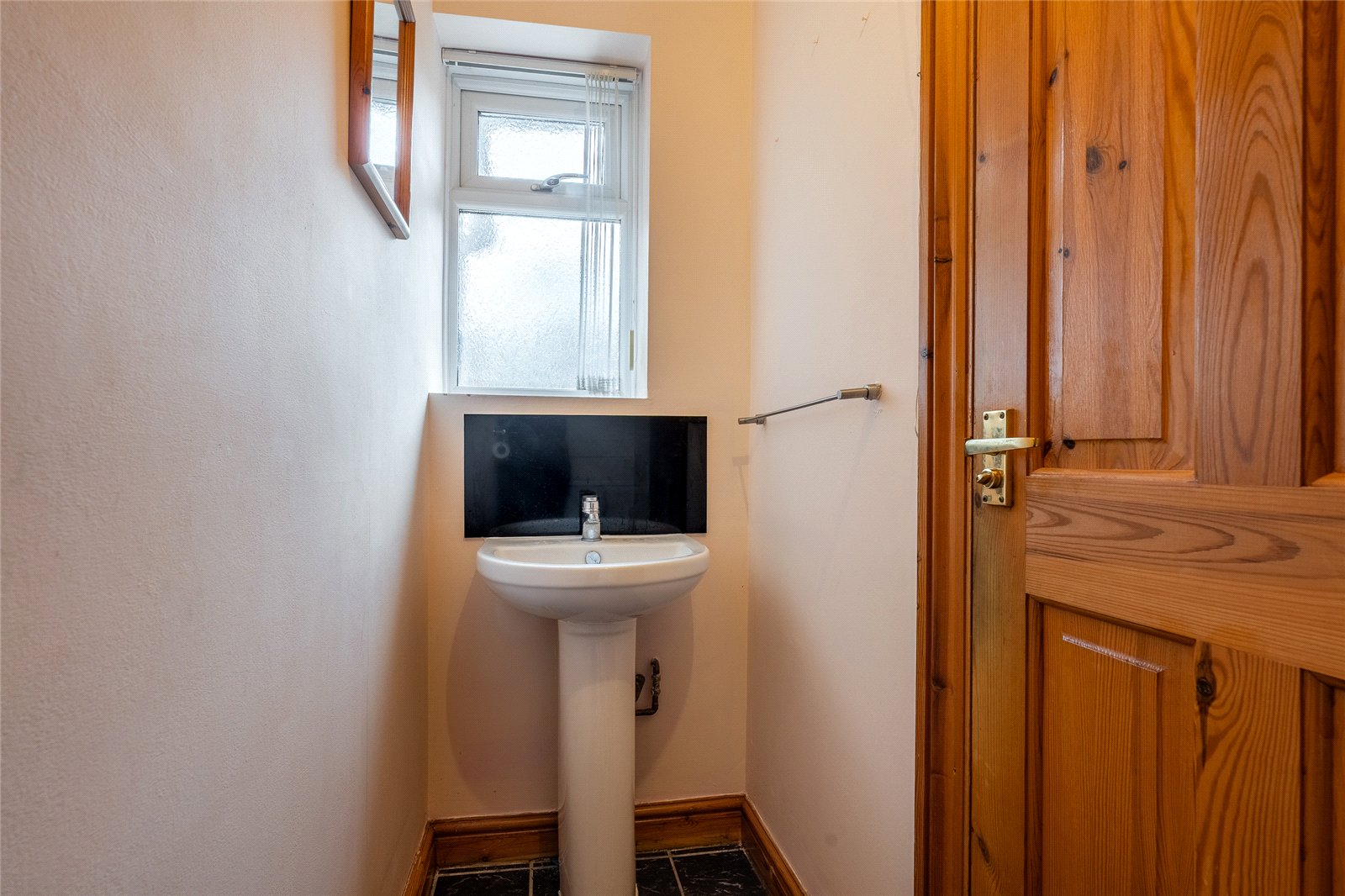 Windsor Gardens, Castlecroft, Wolverhampton, WV3 - DB Roberts