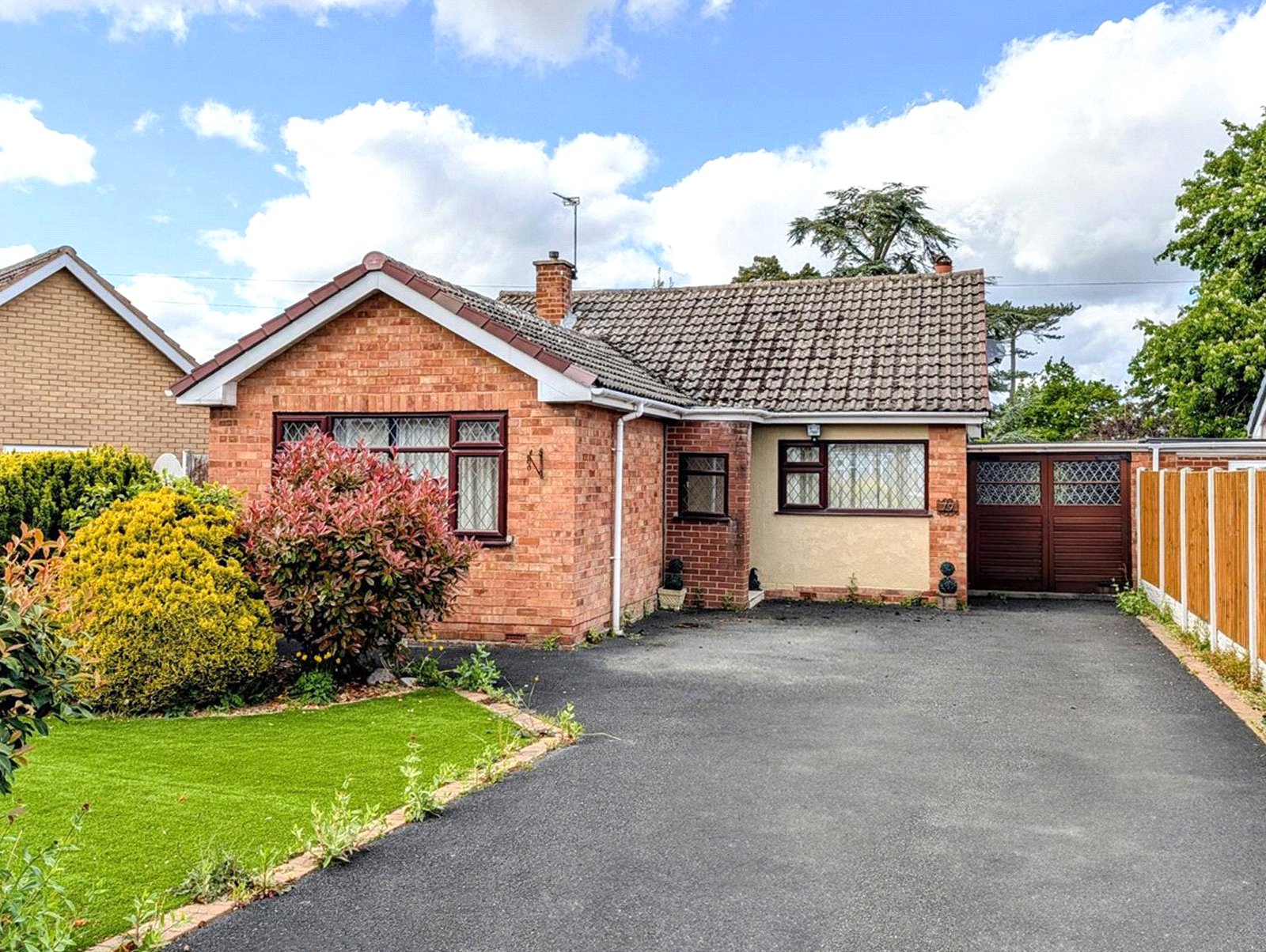Broomfield Road, Admaston, Telford, TF5 - DB Roberts