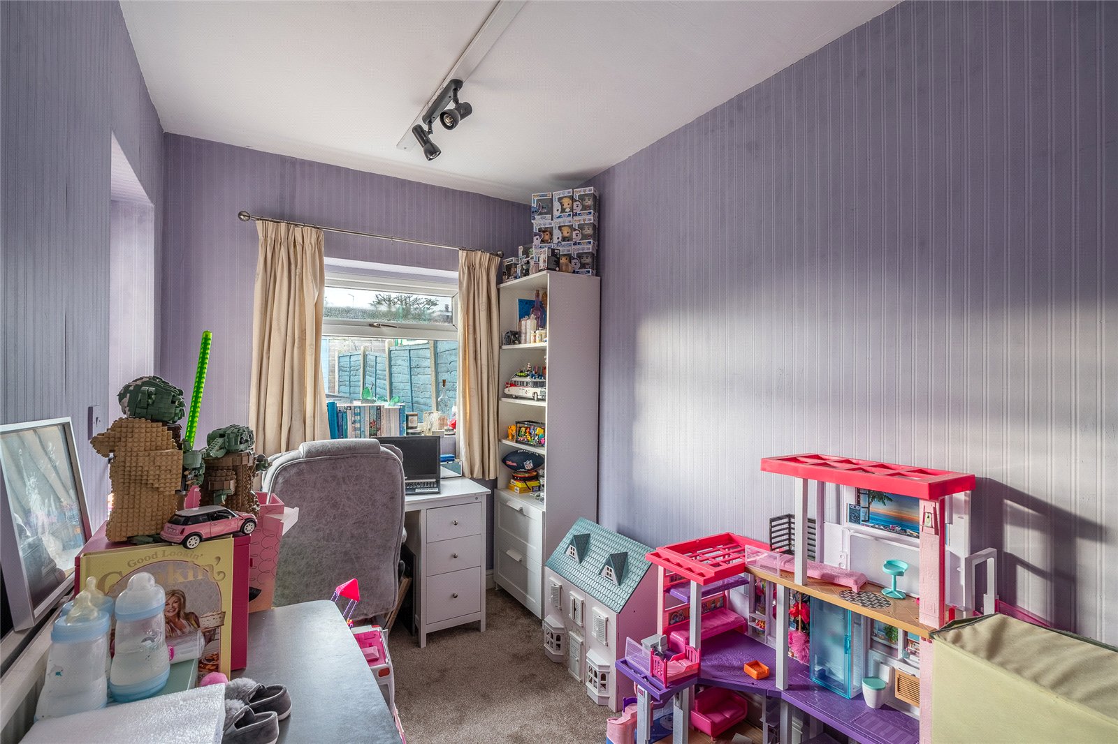 Brook Close, Coven, Wolverhampton, WV9 - DB Roberts