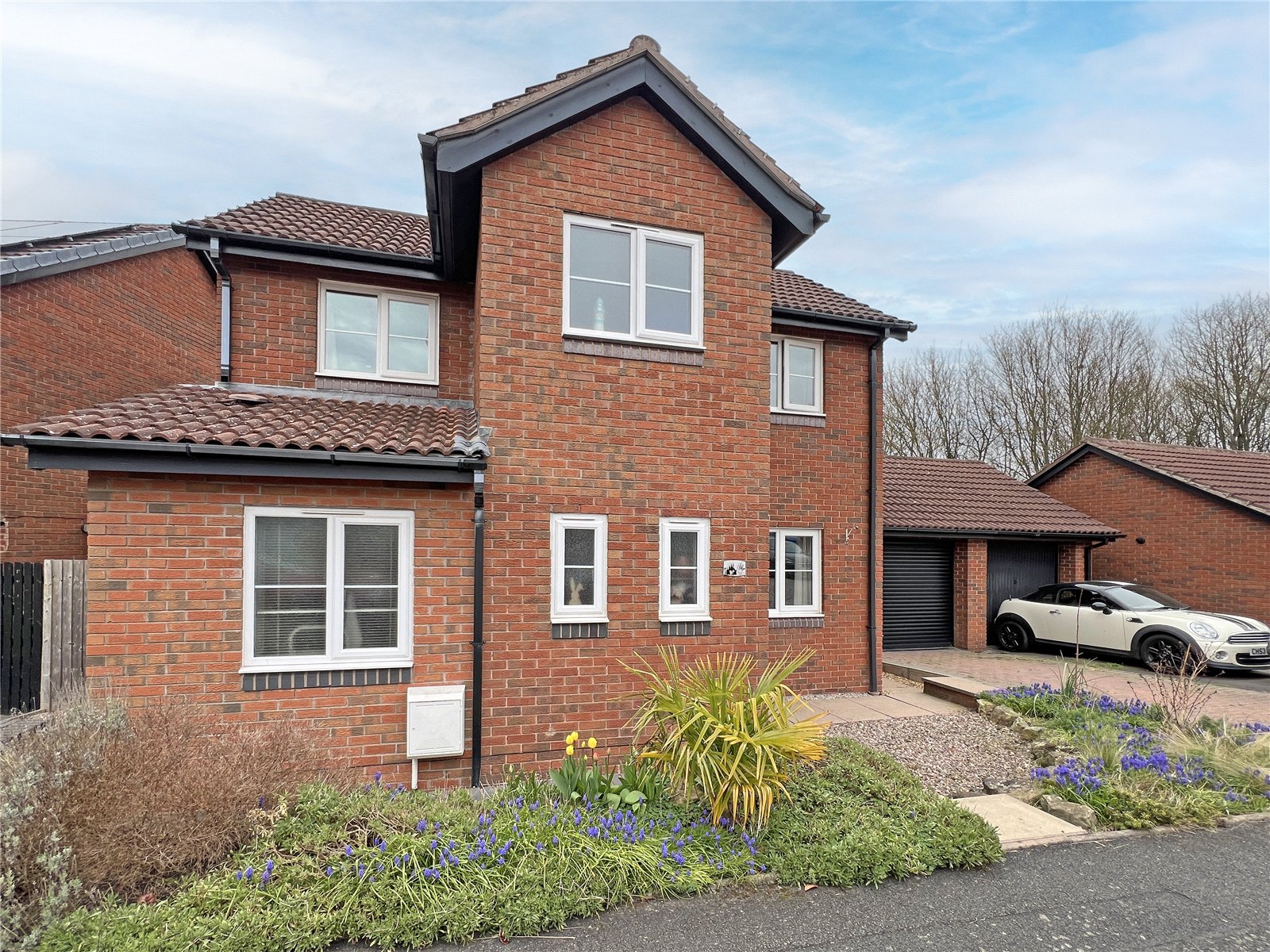Ferndale Drive, Priorslee, Telford, TF2 - DB Roberts
