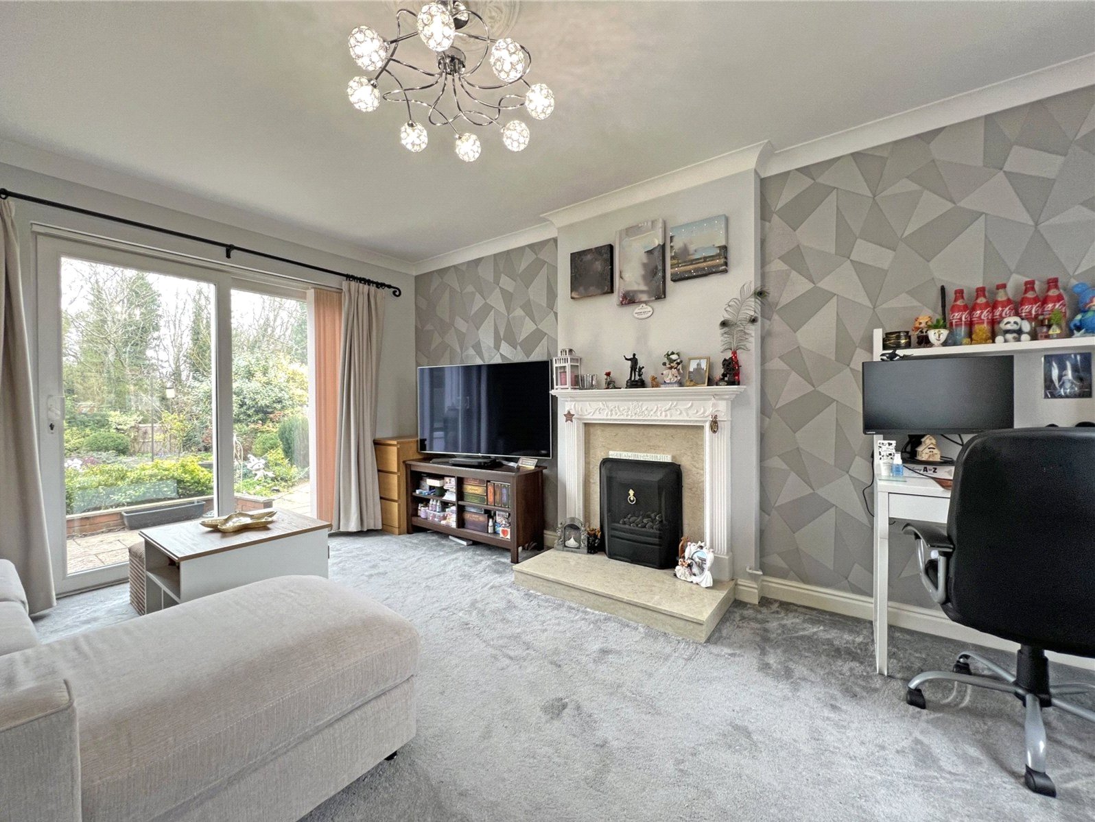 Ferndale Drive, Priorslee, Telford, TF2 - DB Roberts