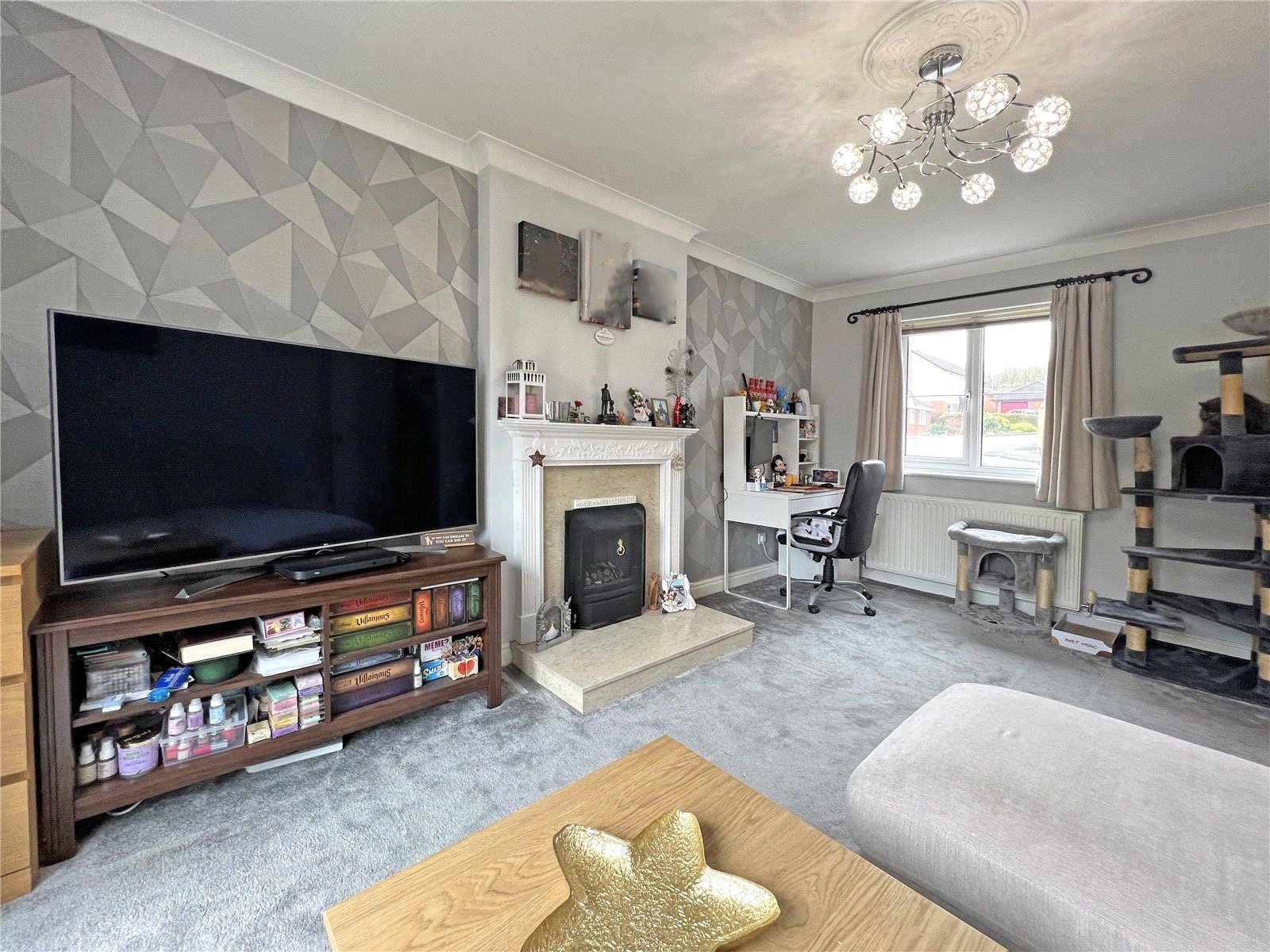 Ferndale Drive, Priorslee, Telford, TF2 - DB Roberts