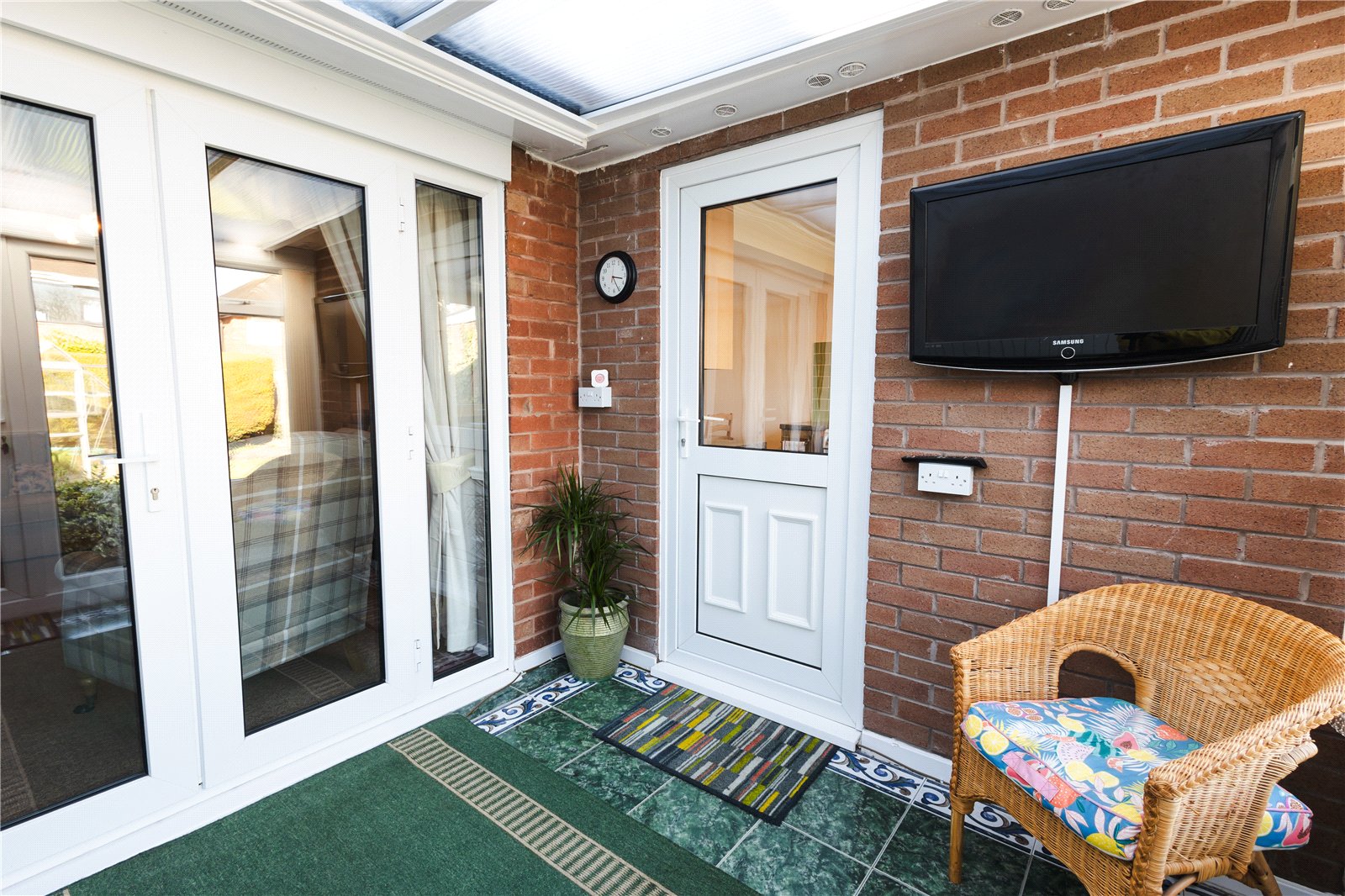 Elmsdale Crescent, Admaston, Telford, TF5 - DB Roberts