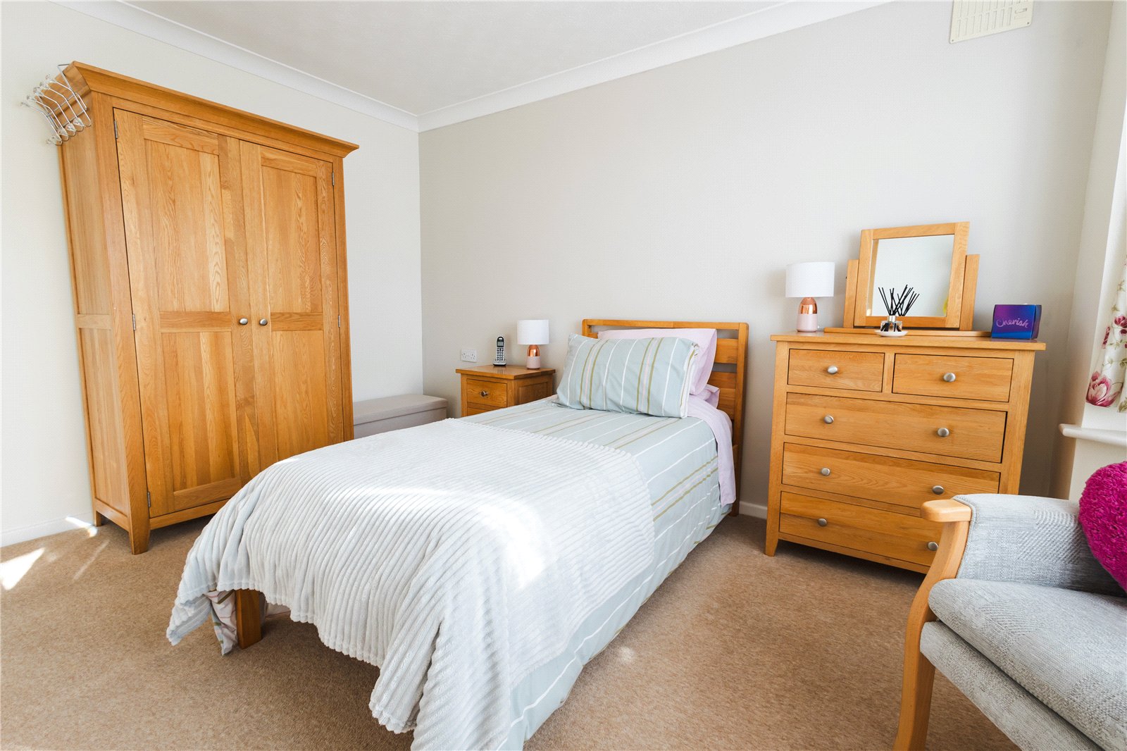 Elmsdale Crescent, Admaston, Telford, TF5 - DB Roberts