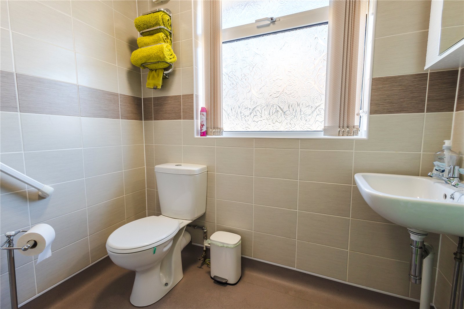 Elmsdale Crescent, Admaston, Telford, TF5 - DB Roberts