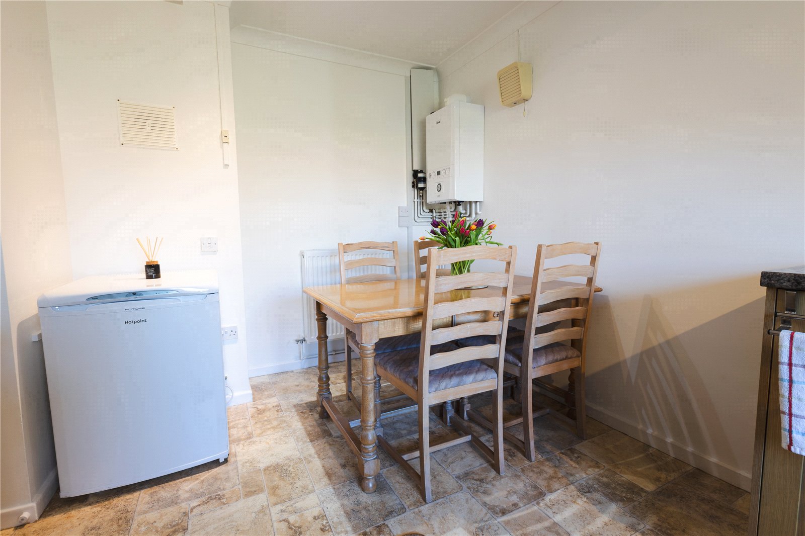 Elmsdale Crescent, Admaston, Telford, TF5 - DB Roberts