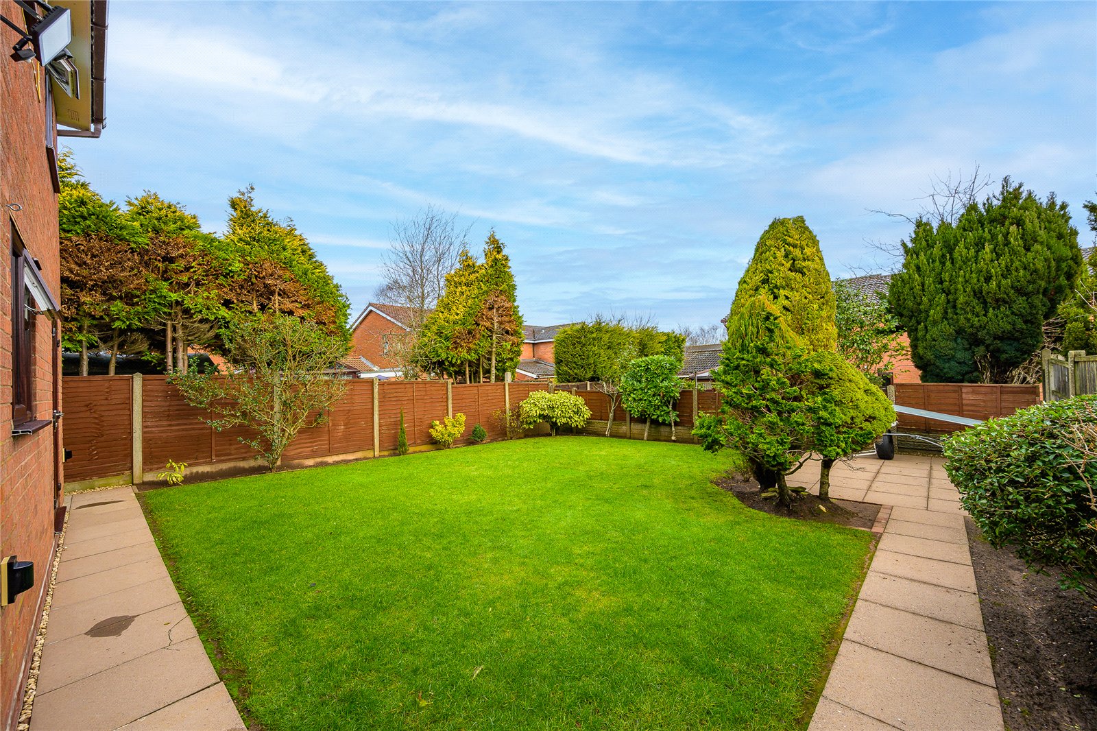 Elwells Close, Bilston, West Midlands, WV14 - DB Roberts