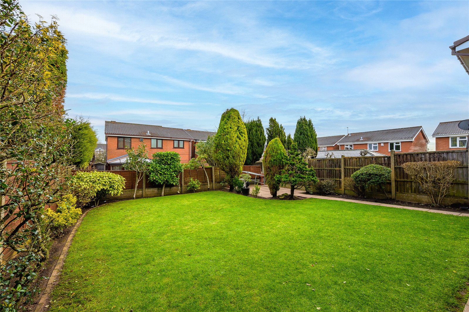 Elwells Close, Bilston, West Midlands, WV14 - DB Roberts