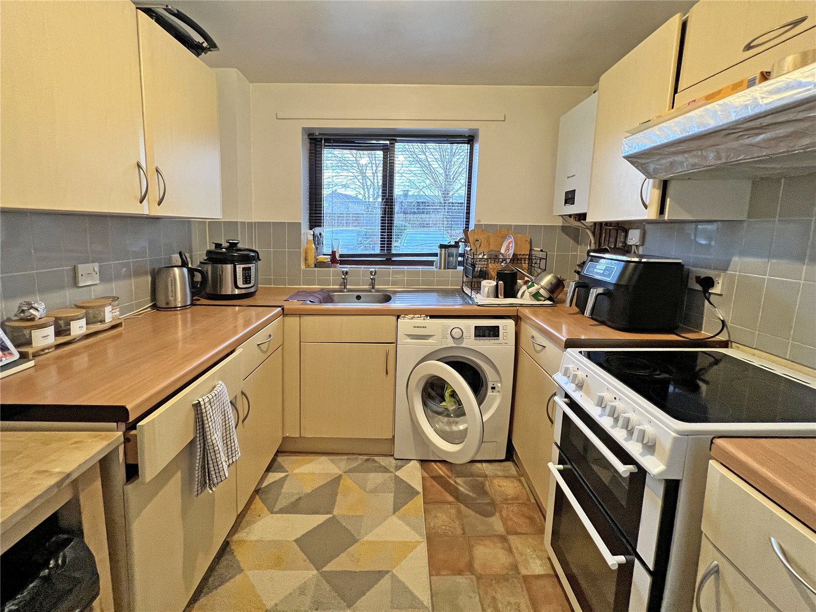 Queens Court, Madeley, Telford, TF7 - DB Roberts