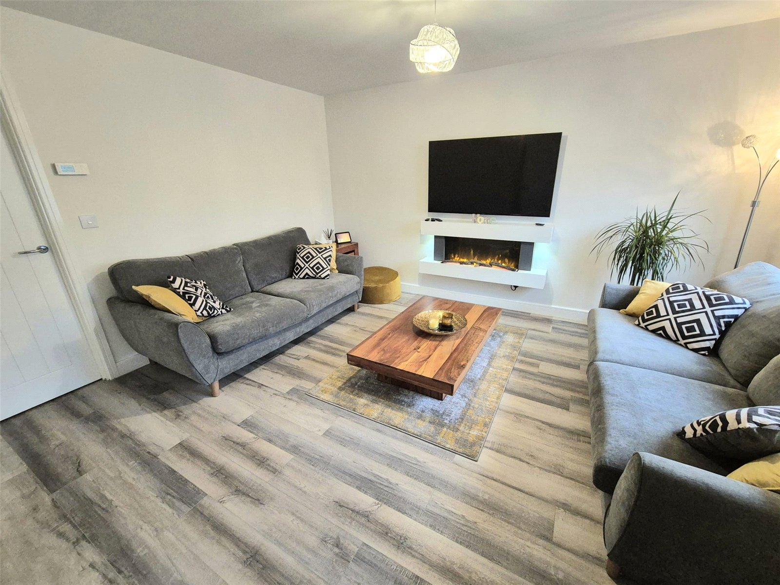 Husselbee Crescent, Lawley Bank, Telford, TF4 - DB Roberts