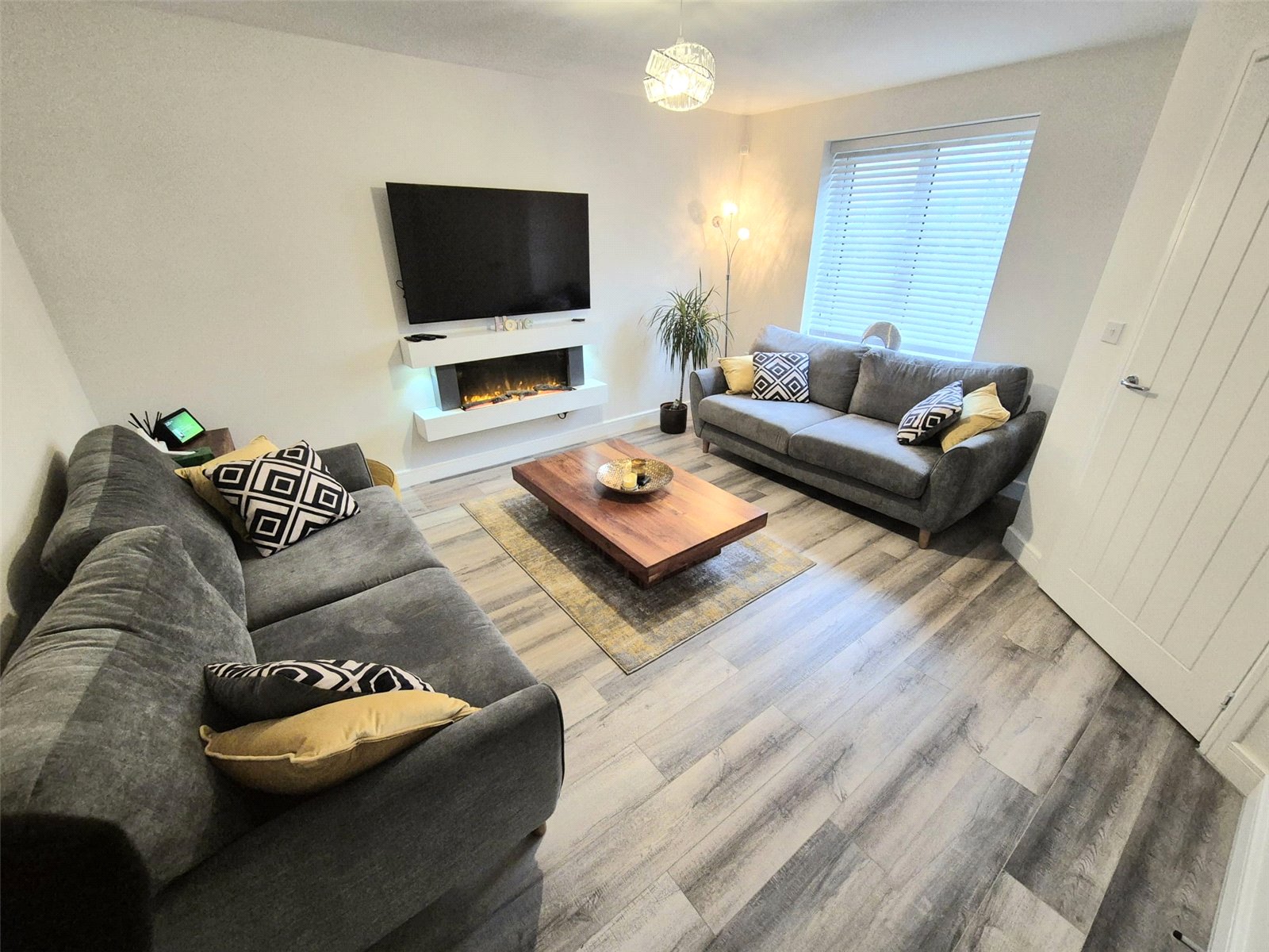 Husselbee Crescent, Lawley Bank, Telford, TF4 - DB Roberts