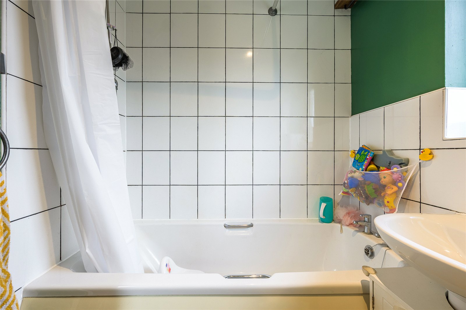 Walker Crescent, St. Georges, Telford, TF2 - DB Roberts