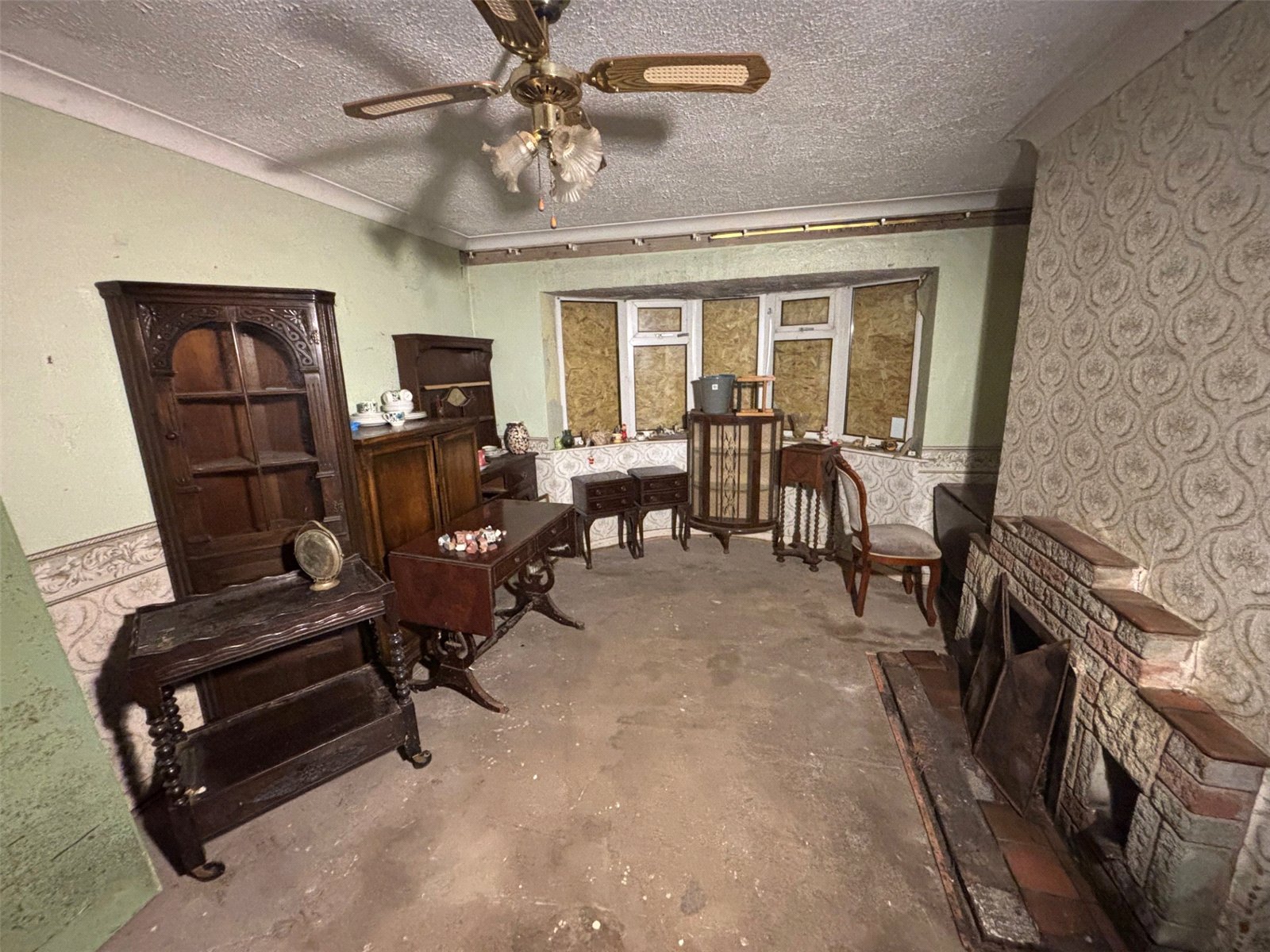 Withington Close, Oakengates, Telford, TF2 - DB Roberts