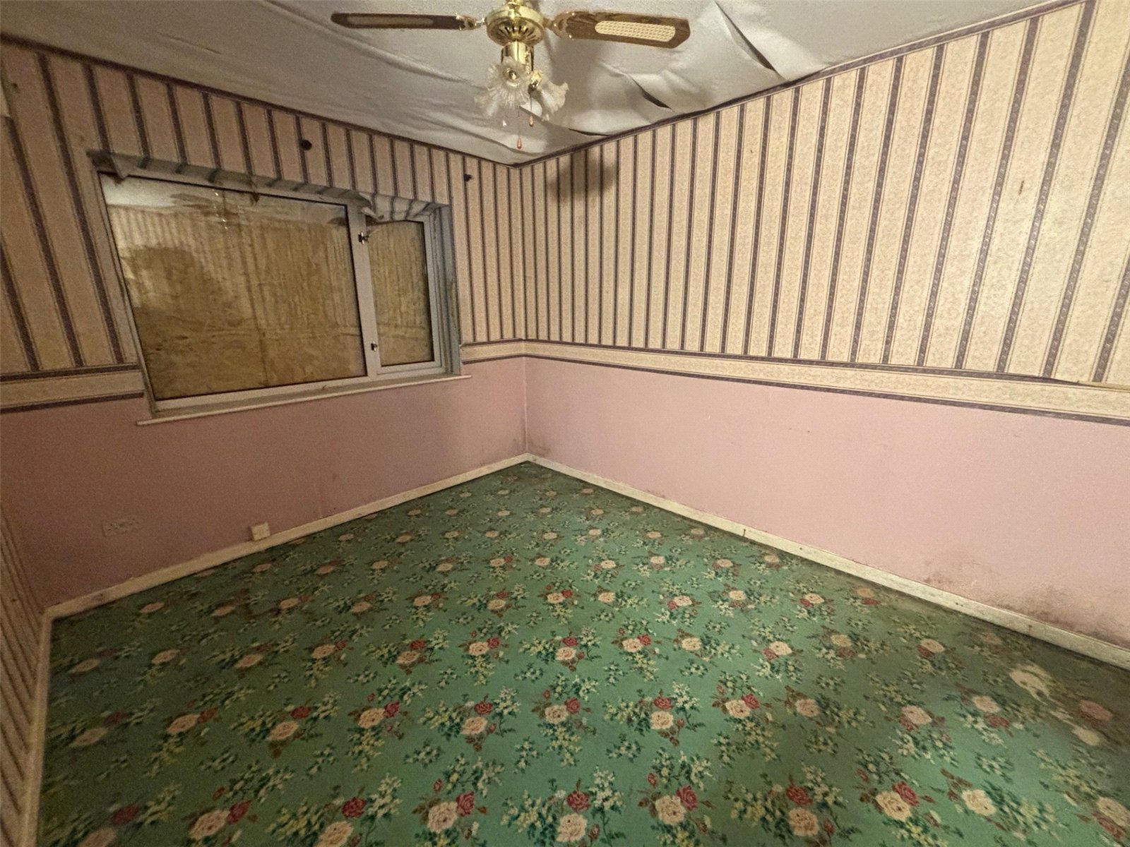 Withington Close, Oakengates, Telford, TF2 - DB Roberts