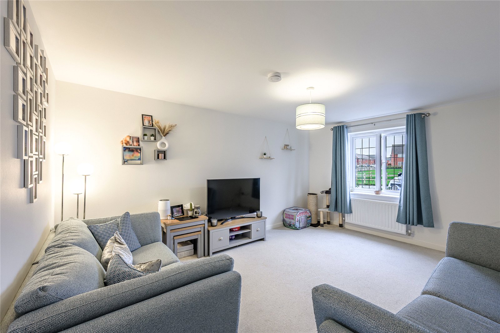 Billars Close, Codsall, Wolverhampton, WV8 - DB Roberts