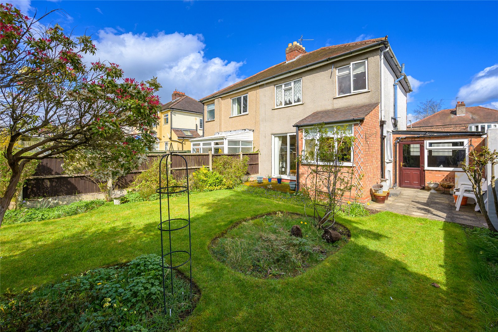 Burland Avenue, Claregate, Wolverhampton, WV6 - DB Roberts
