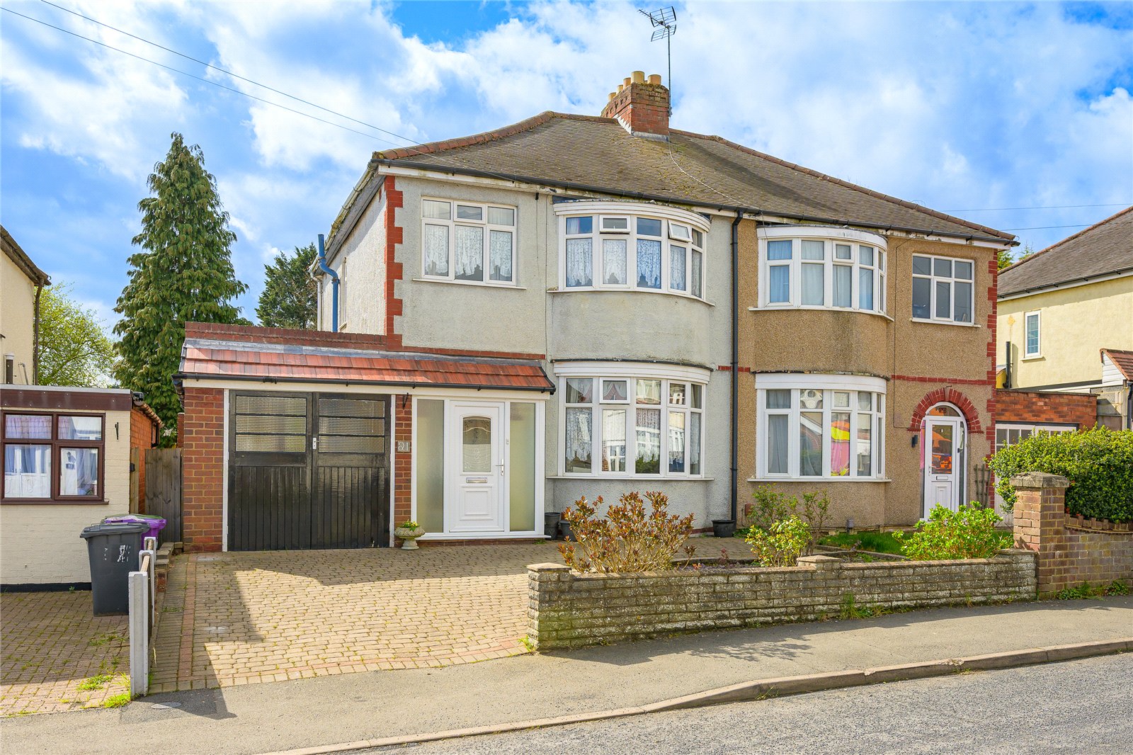 Burland Avenue, Claregate, Wolverhampton, WV6 - DB Roberts