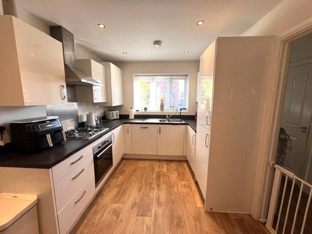 Daisy Bank Drive, St. Georges, Telford, TF2 - DB Roberts